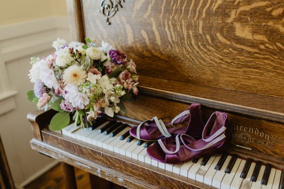 bouquet from Sue Hines Floral / hannah acheson photography / zephyr lodge / liberty lake WA