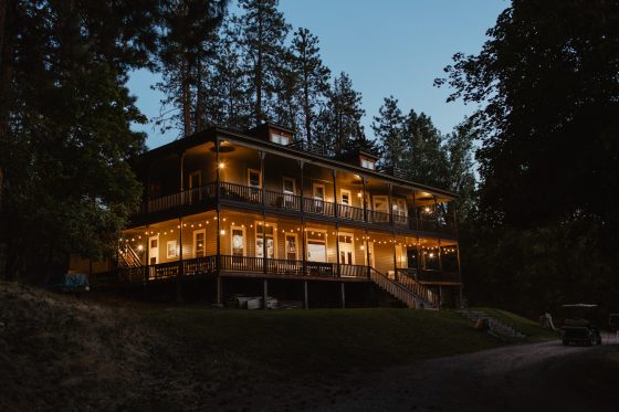 hannah acheson photography / zephyr lodge wedding / liberty lake WA | SPOKANE
